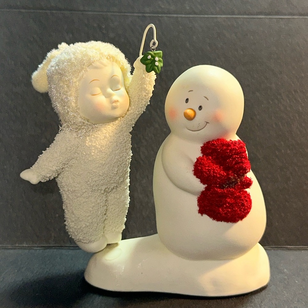 Department 56 Snowbabies Meet Me Under the Mistletoe Figurine